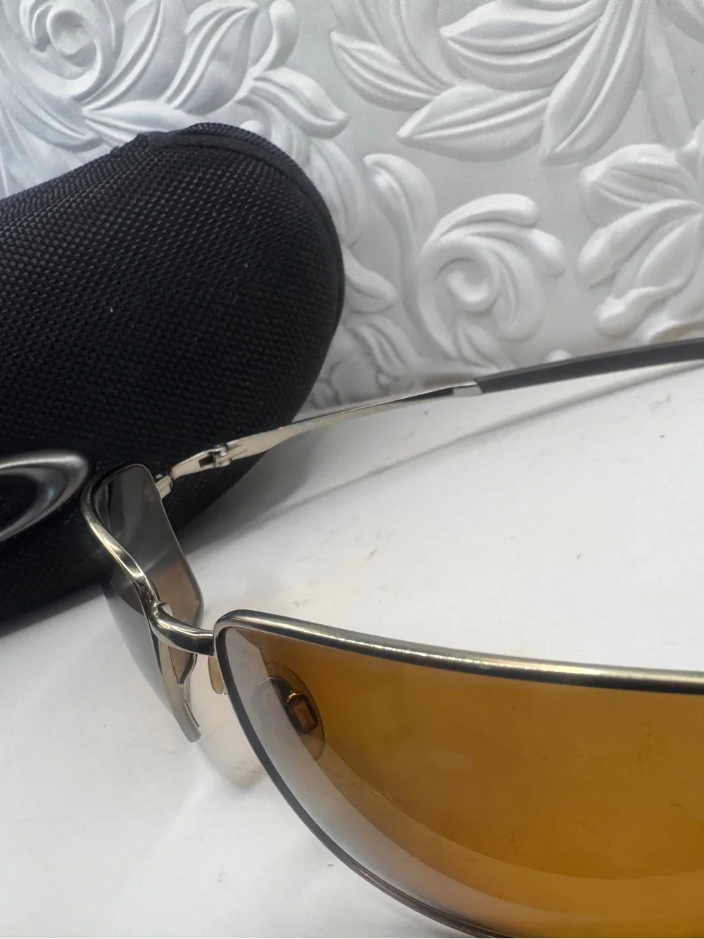 Oakley square wired polarized dark sunglasses